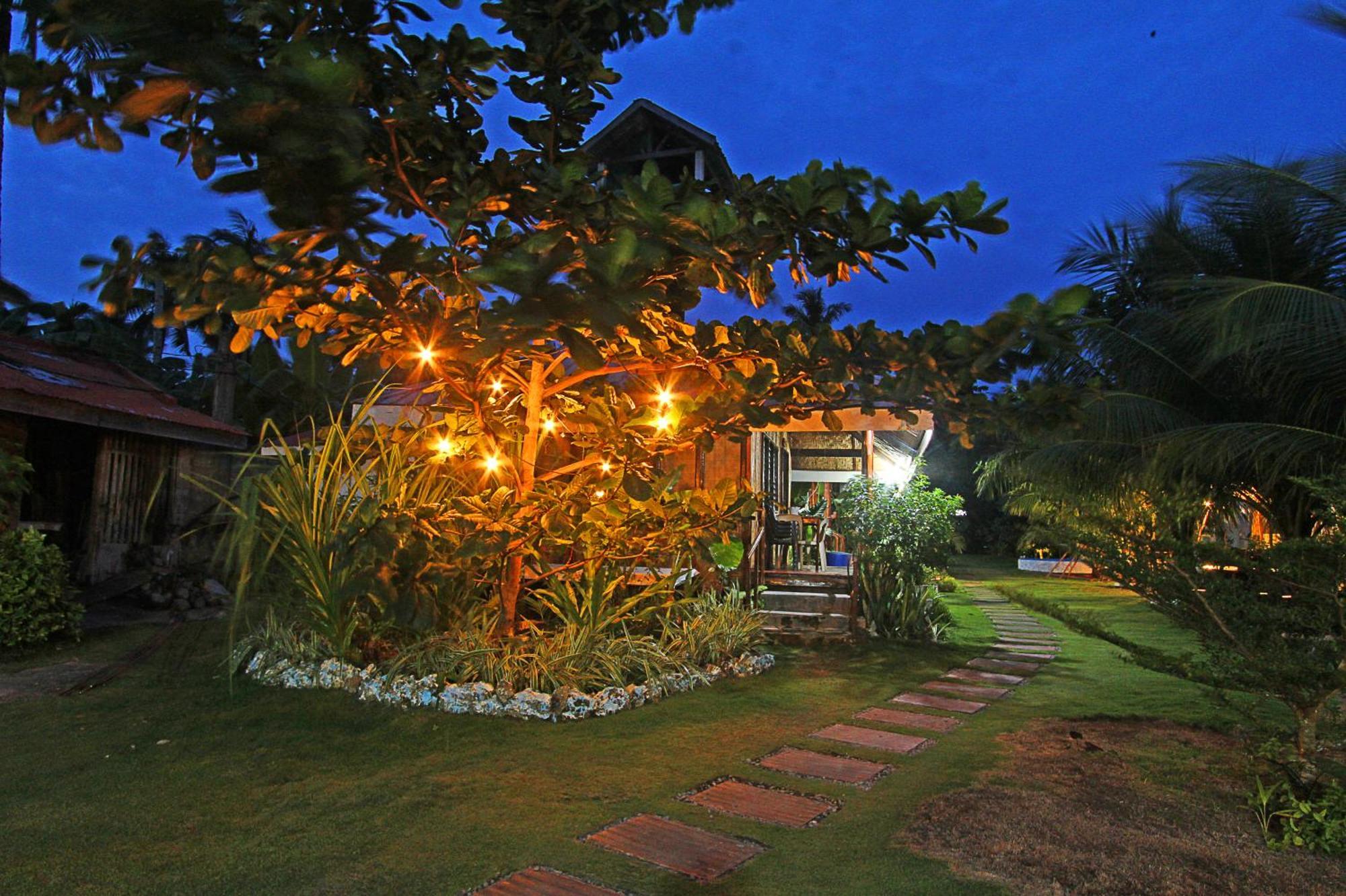 Villa Consolacion Resort جنرال لونا المظهر الخارجي الصورة