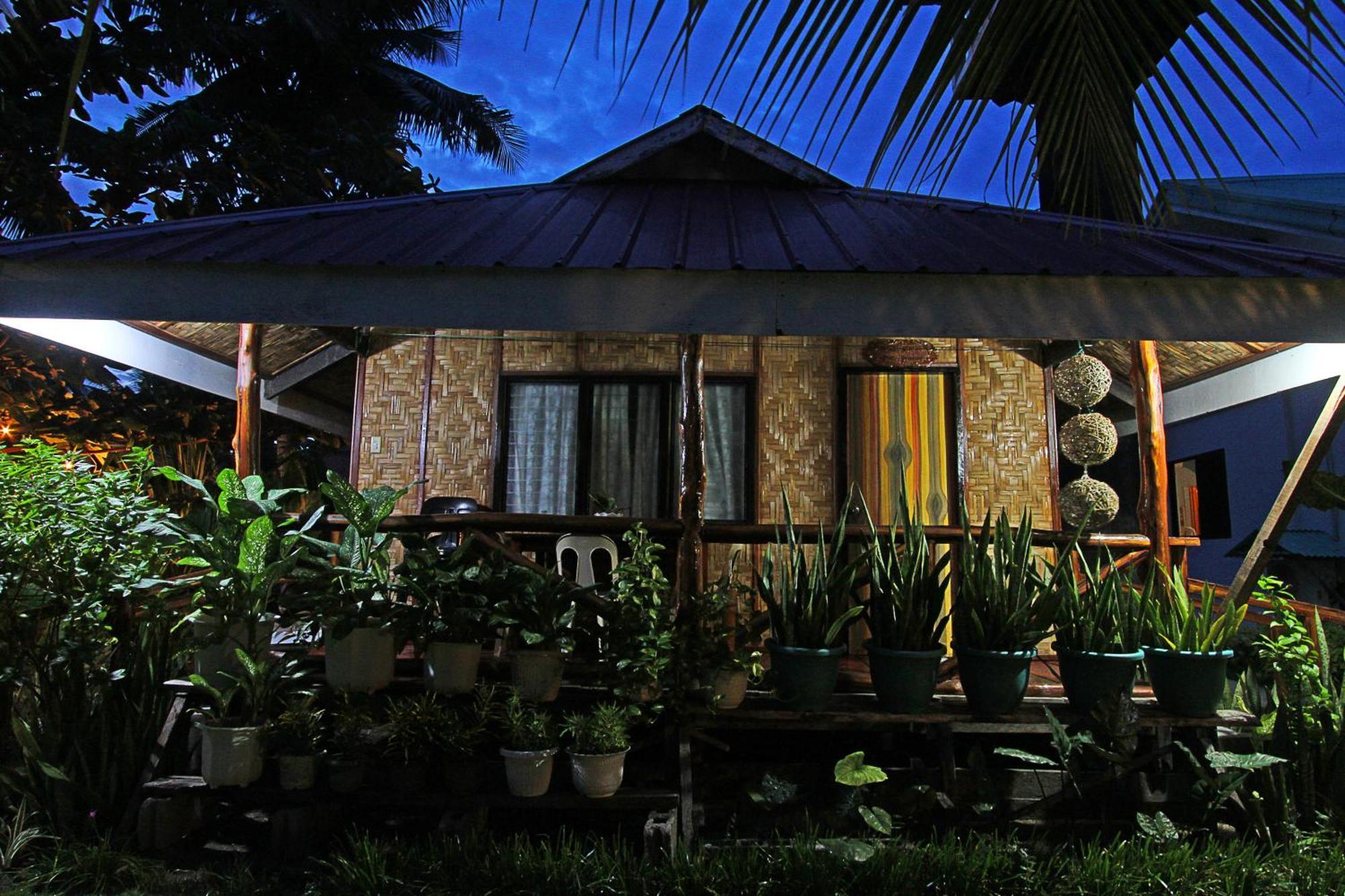 Villa Consolacion Resort جنرال لونا المظهر الخارجي الصورة