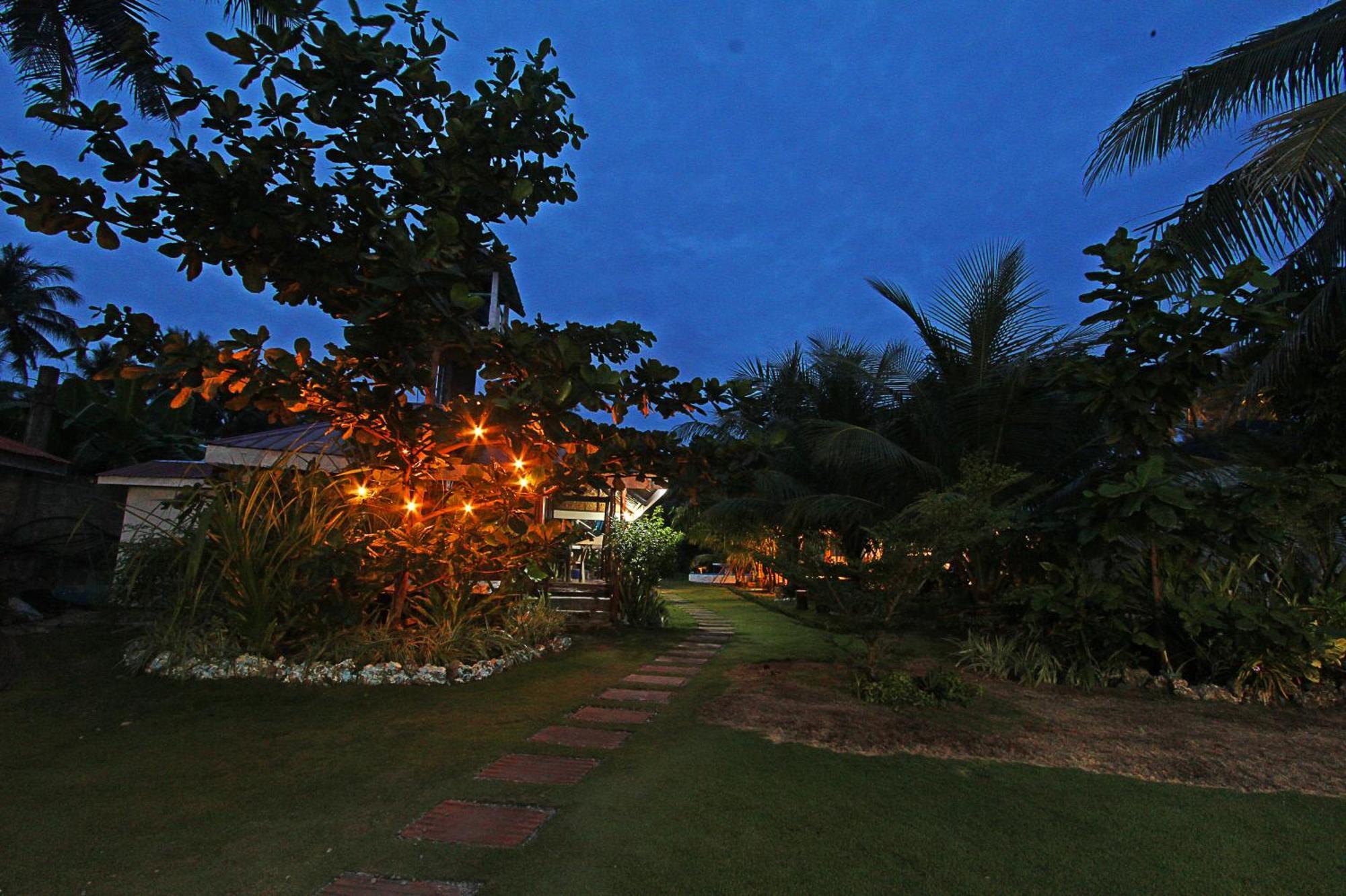 Villa Consolacion Resort جنرال لونا المظهر الخارجي الصورة